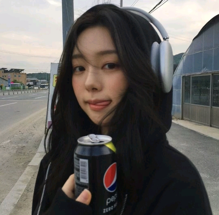 美女头像甜美背影_美女头像甜美卡通