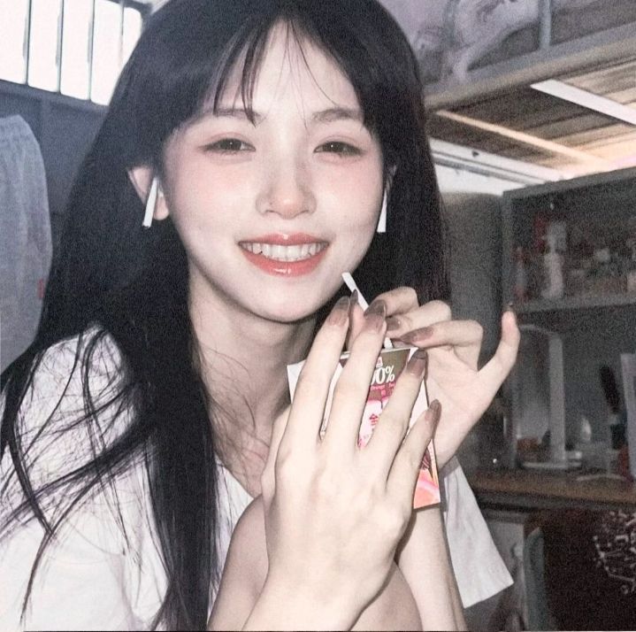 美女壁纸_美女头像真人氛围感