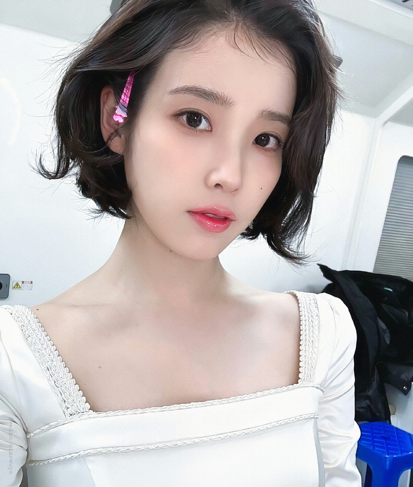 美女壁纸手机壁纸_美女高雅造型
