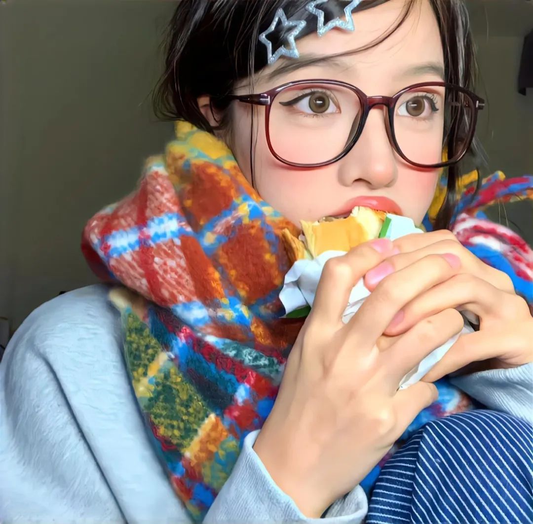 美女头像真人背影_美女头像真人高冷