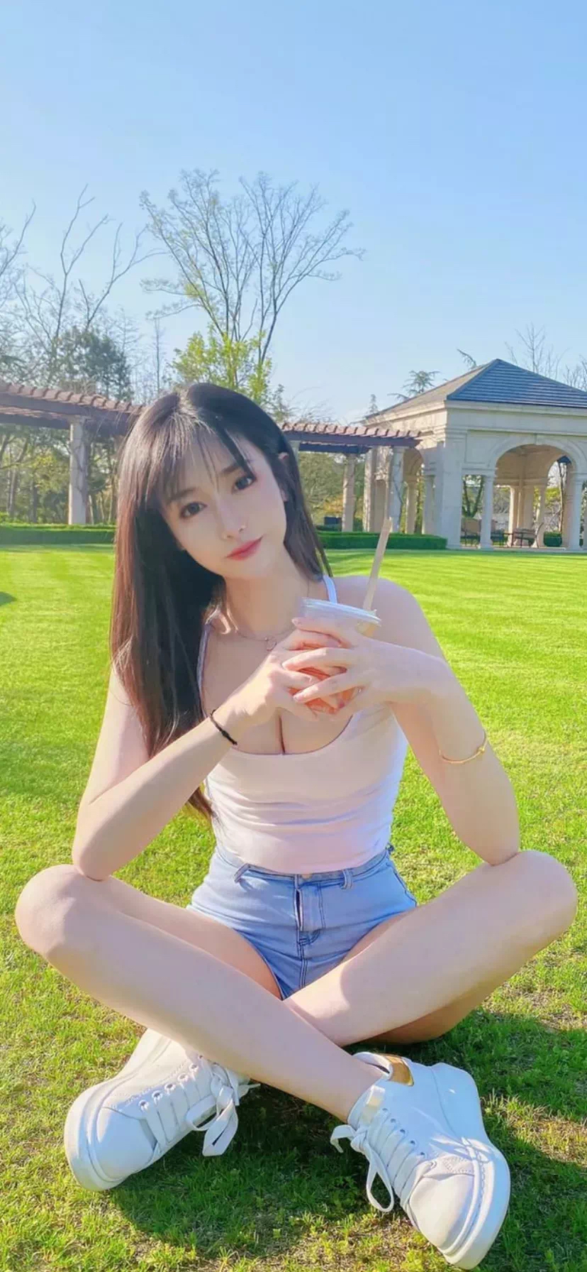 美女照片_美女高雅造型