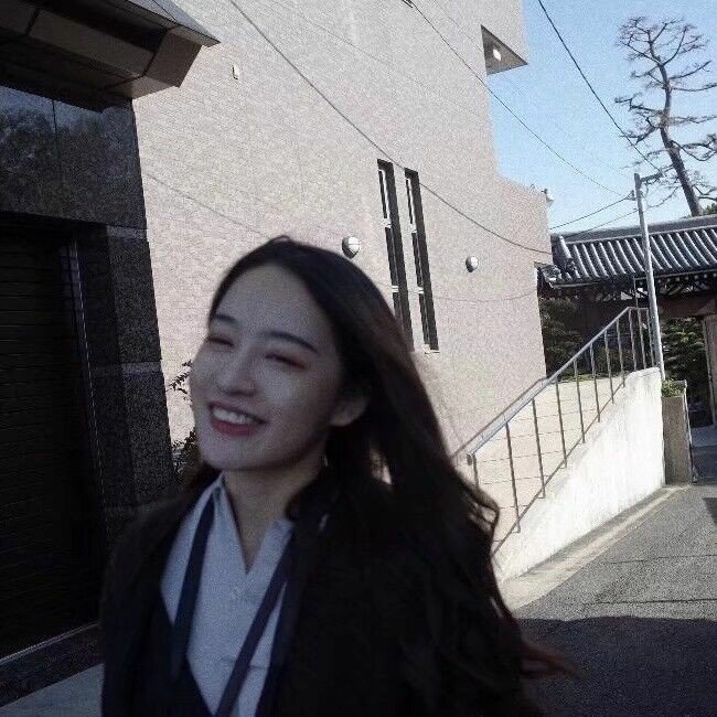 美女头像真人版_美女壁纸手机壁纸图片身材养眼