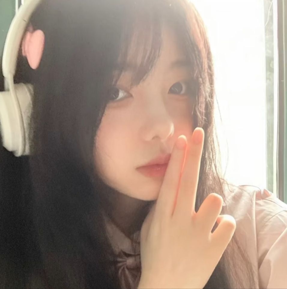 美女壁纸动漫_美女图片微信头像