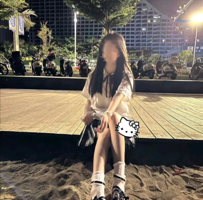 美女高雅造型_美女头像甜美