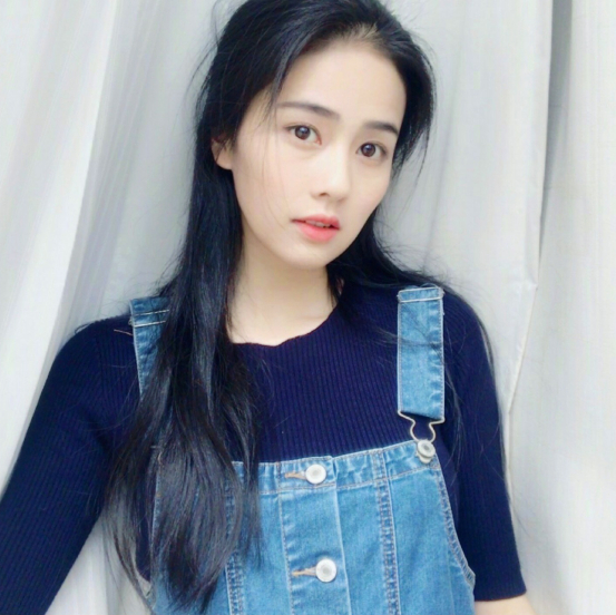美女头像真人版_美女图片微信头像侧面