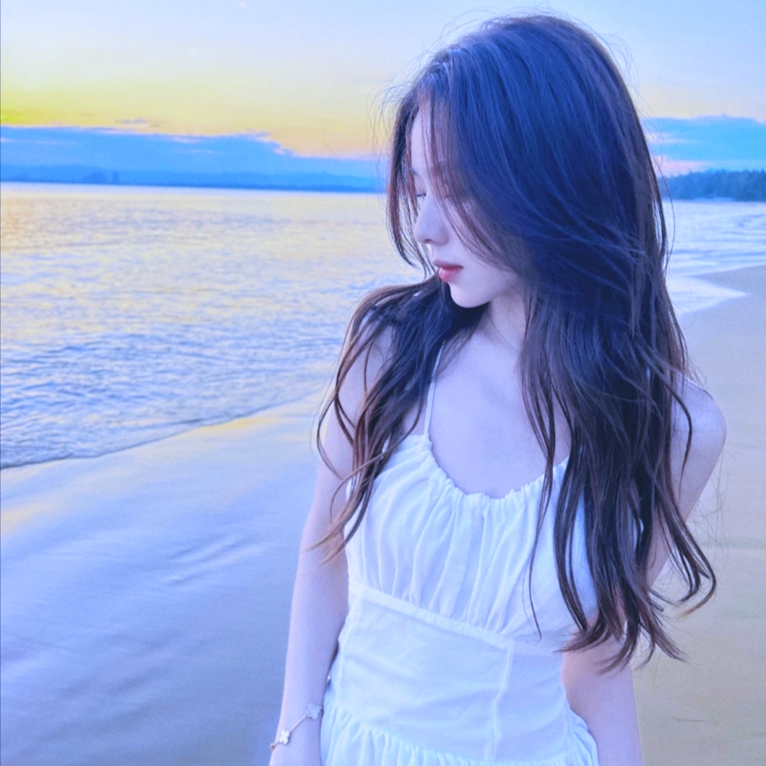 美女照片游泳壁纸_美女照片游泳中国