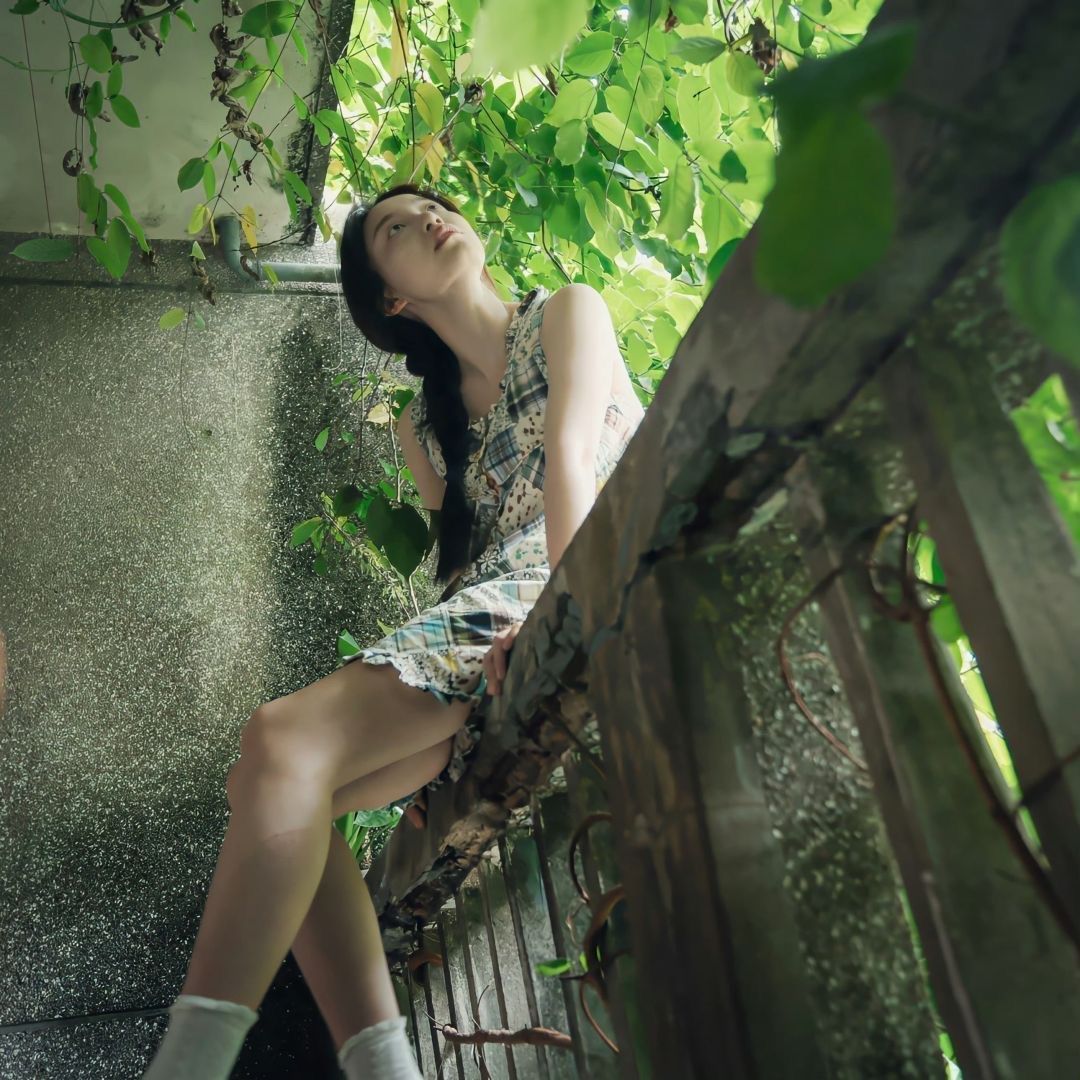 美女照片卡通教程_美女照片游泳写真壁纸