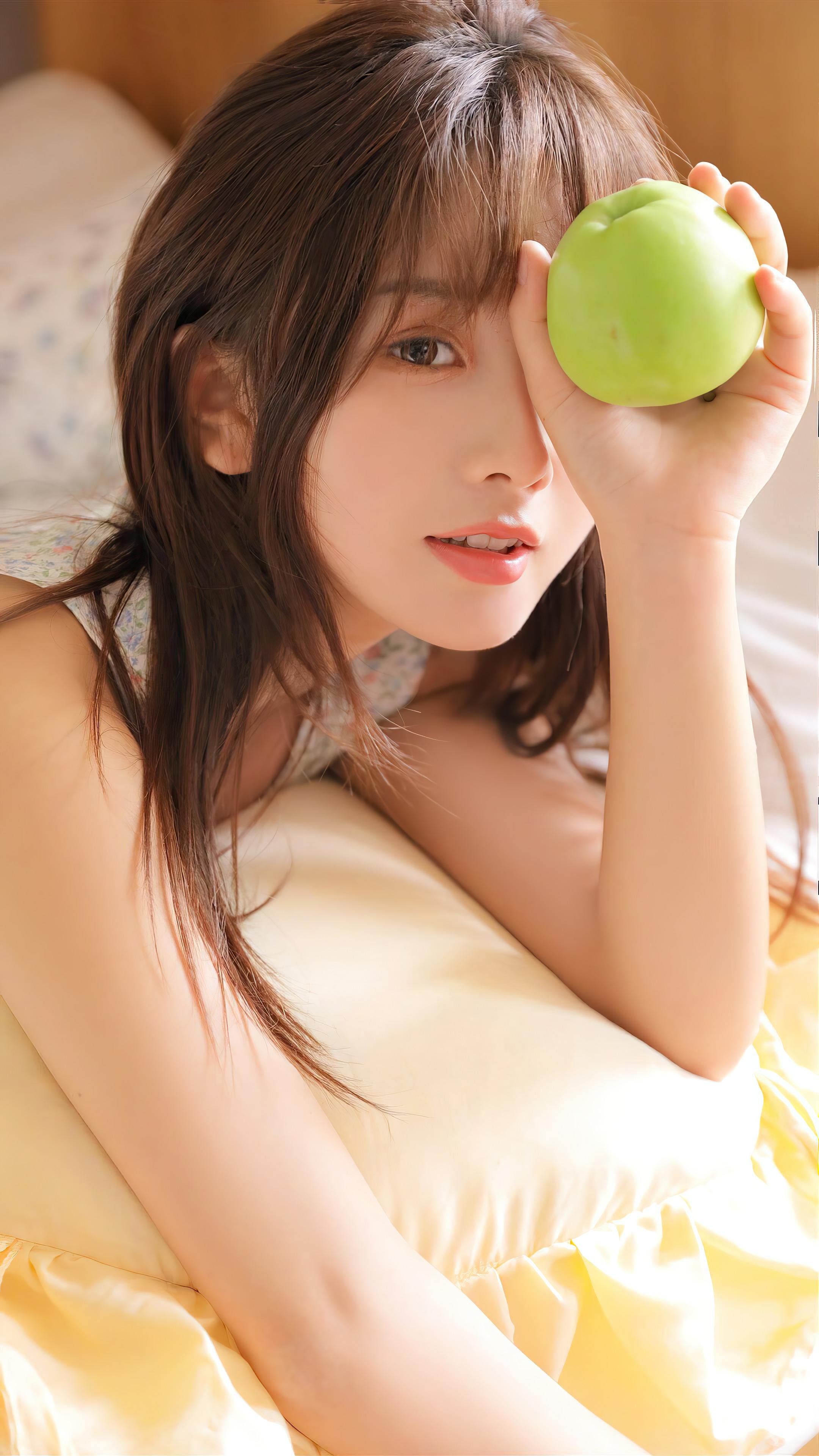 美女照片真人图片背面_美女照片侧脸好看头像
