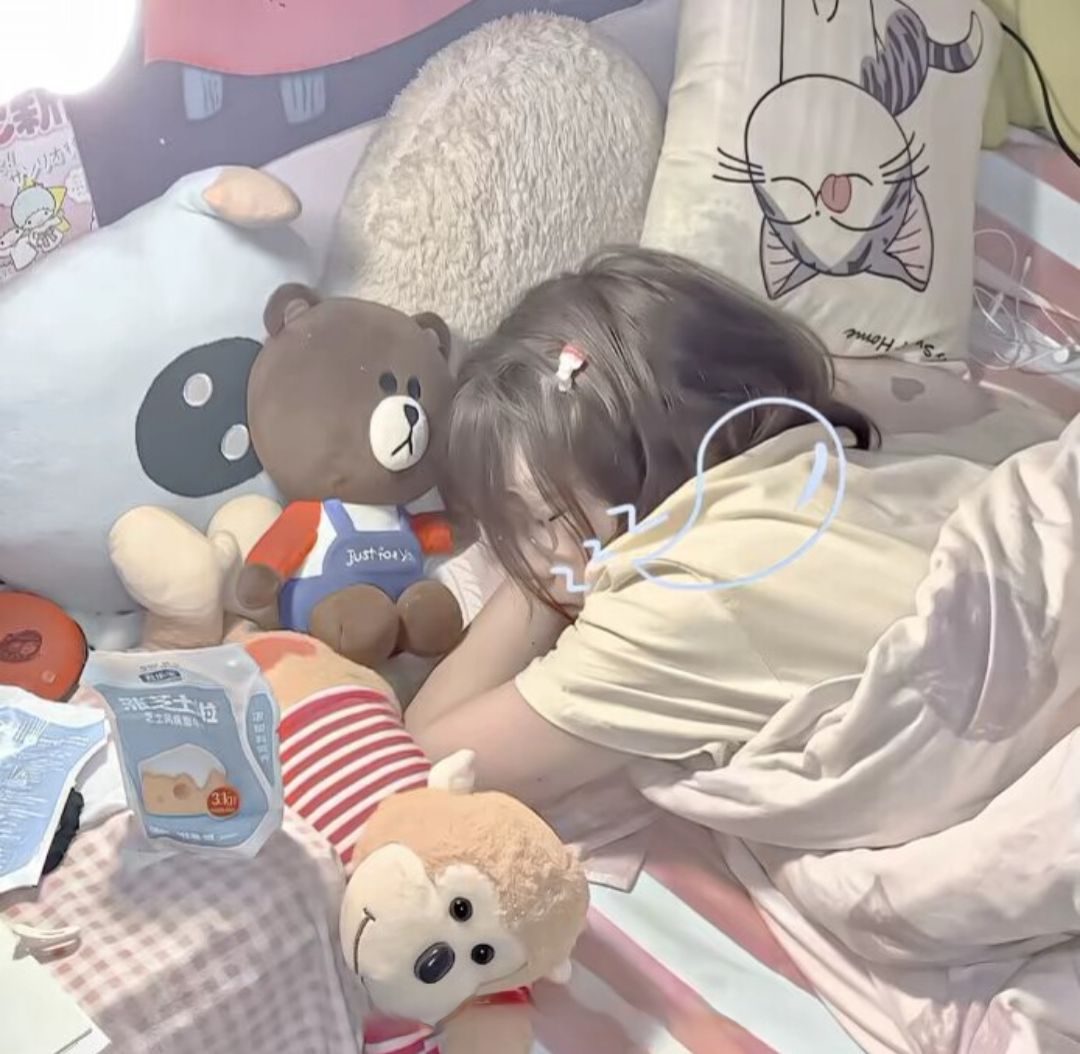 美女照片游泳壁纸_美女头像真人