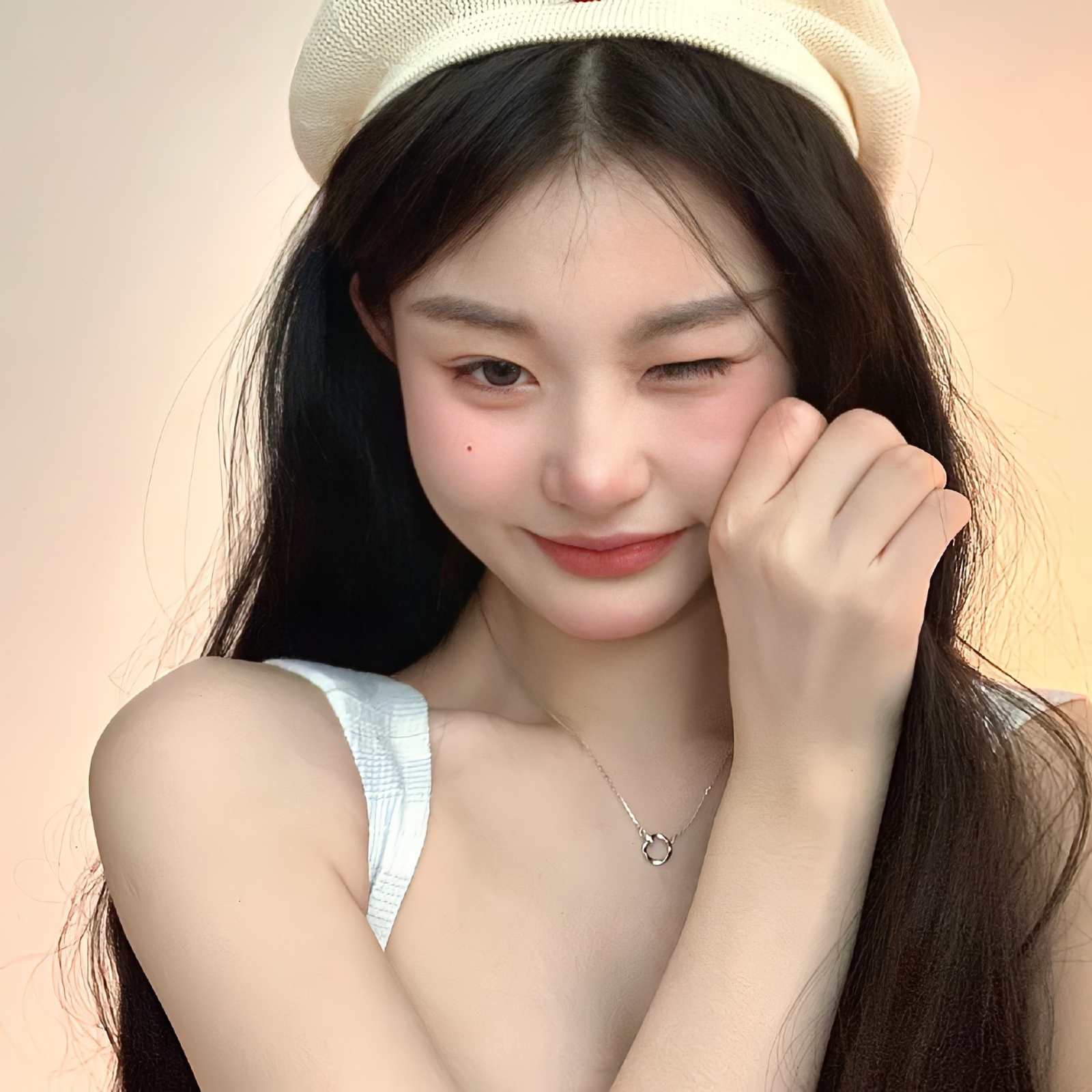美女头像真人头像高清_美女头像真人背影
