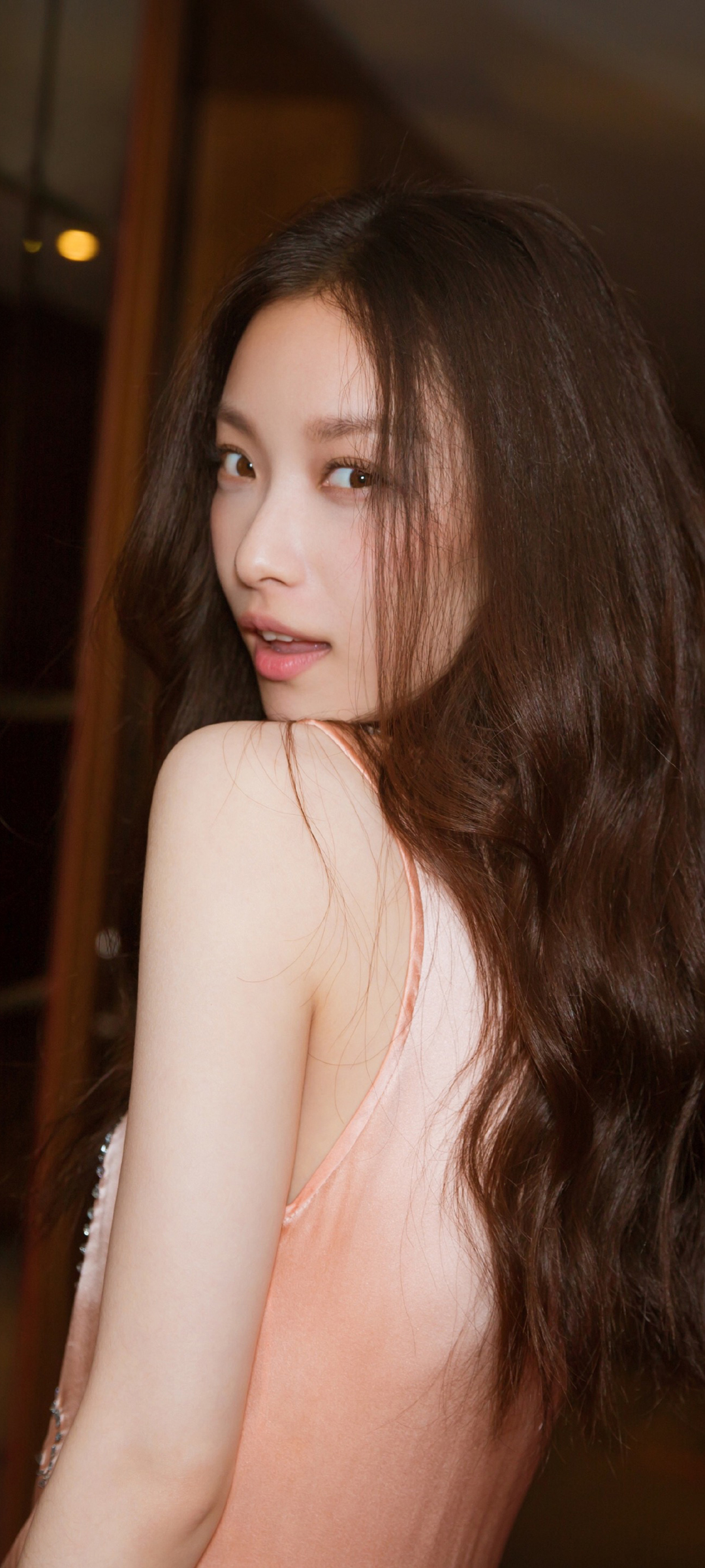 女模特照片_美女照片手机挡脸头像