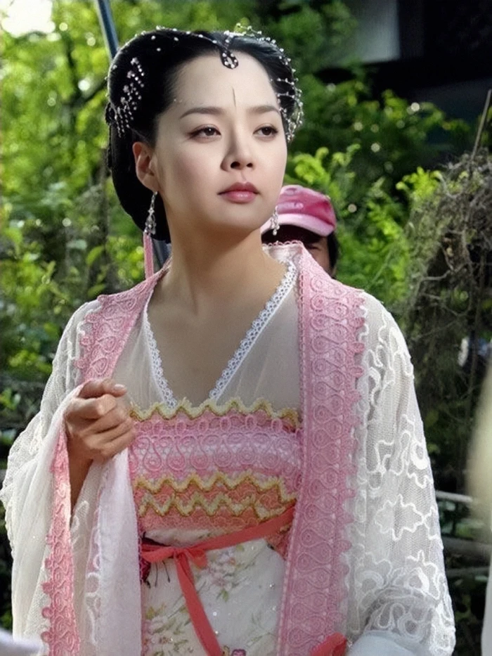 美女头像真人高冷_美女自拍