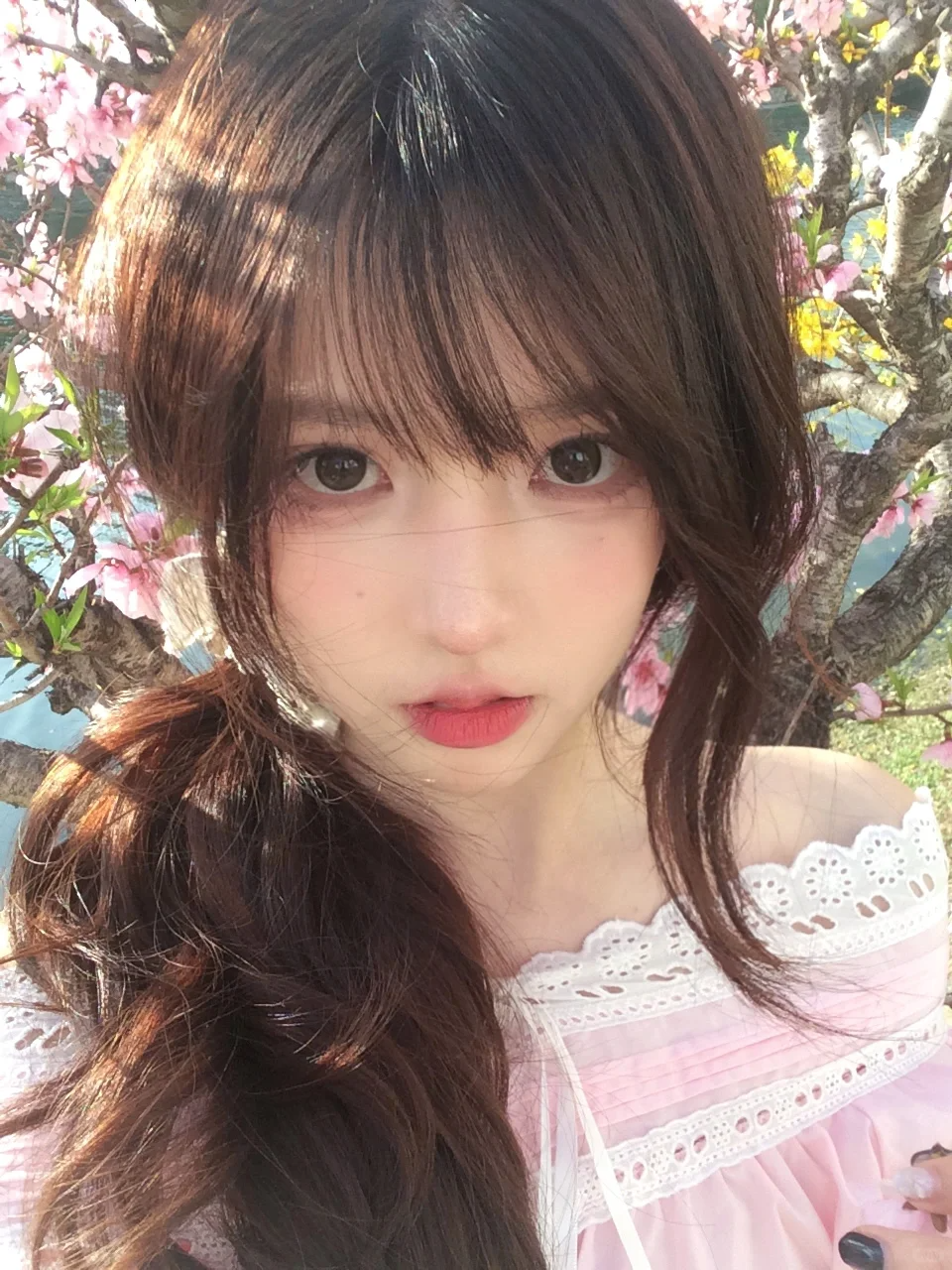 交作业了真人剪刀手头像吖_美女头像真人
