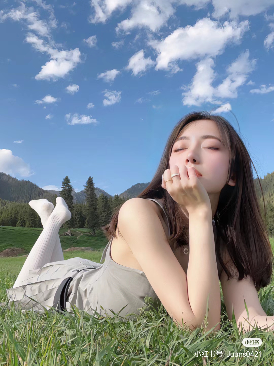 美女壁纸夜幕下的樱花树下古风霁枫壁纸的动态_美女图片微信头像高清头像