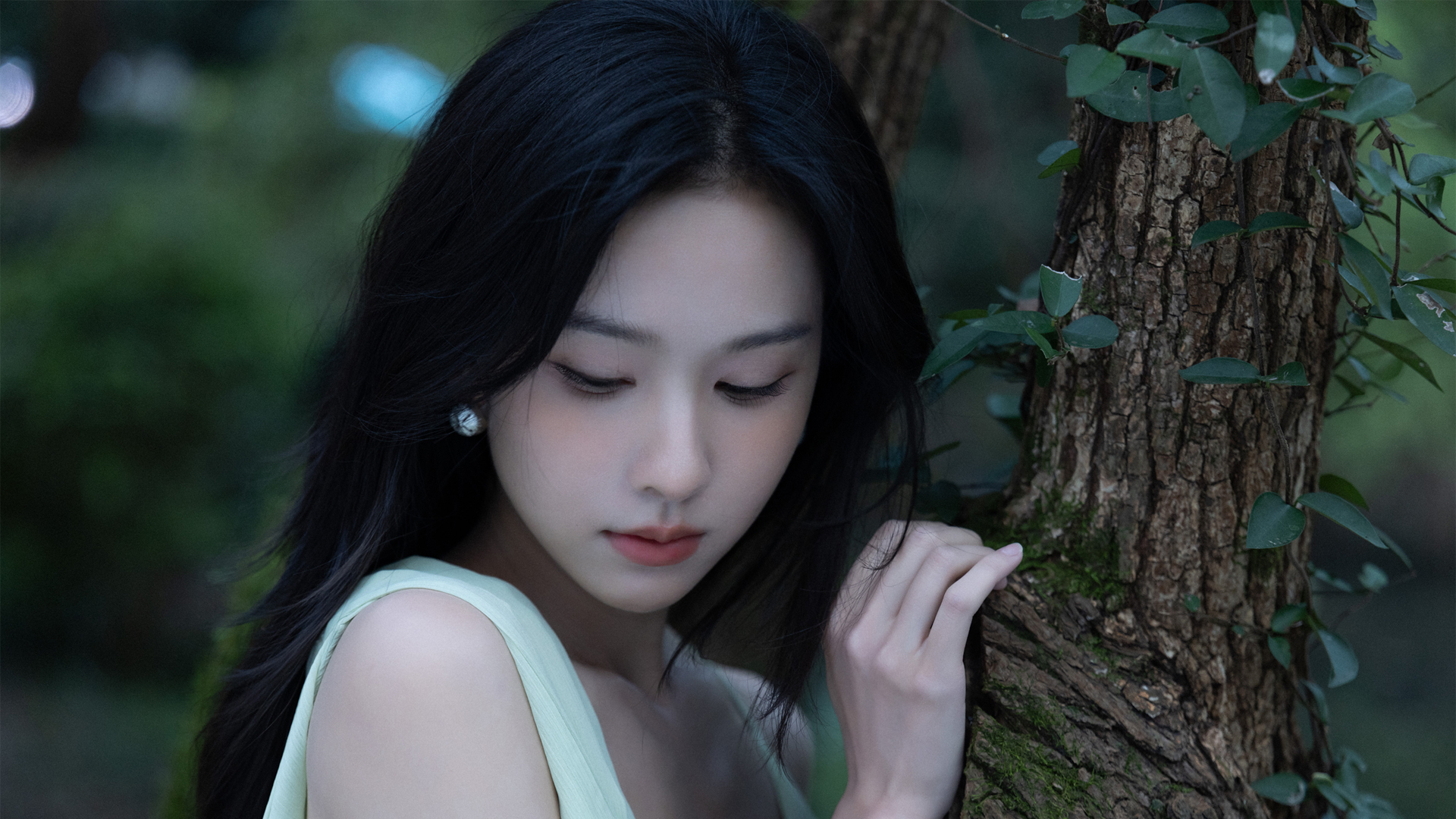 来自分享_美女图片微信头像背影酷霸气