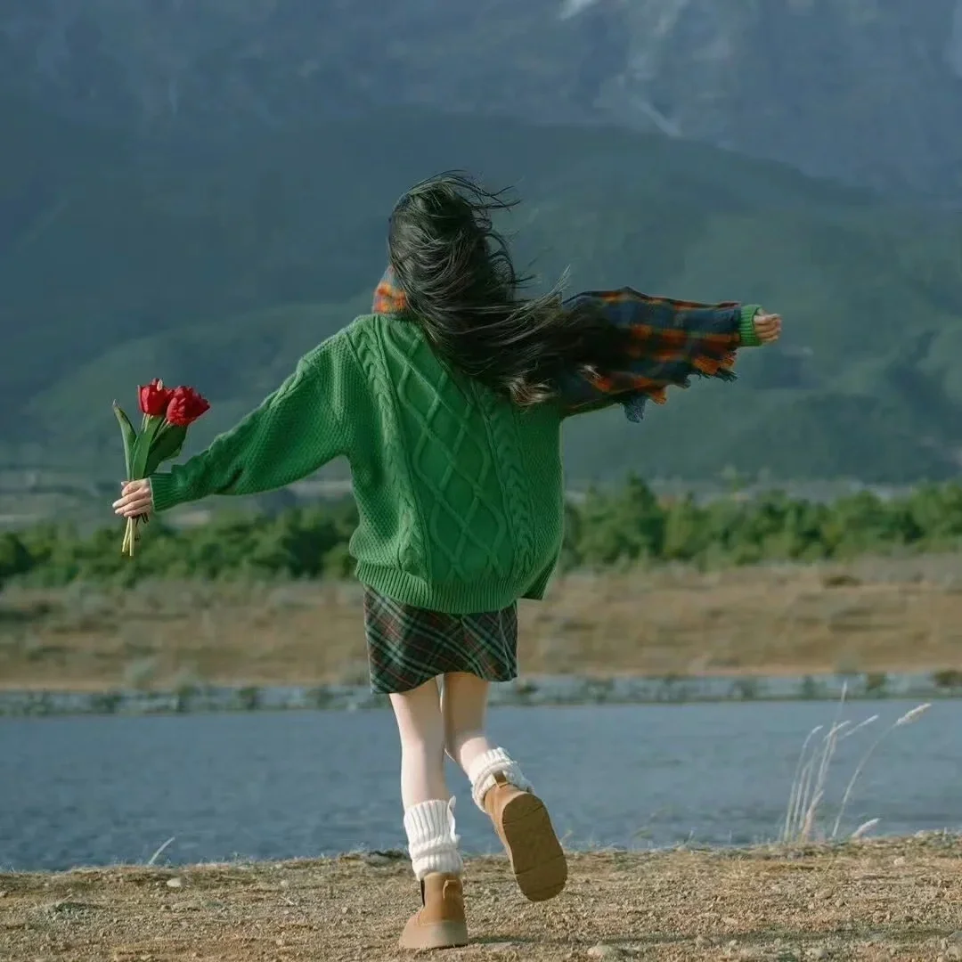 绝美女头真人女生头像_美女照片手机挡脸头像