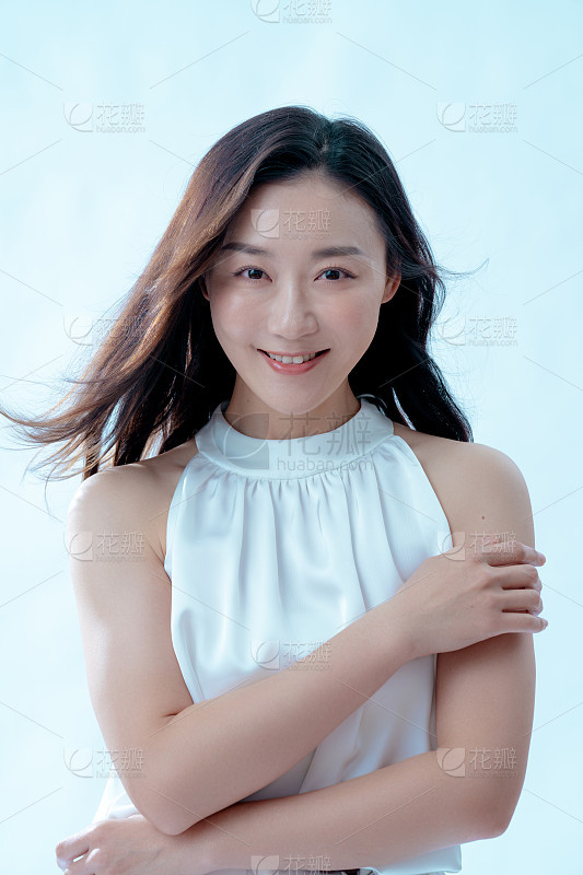 春天浪漫清新晒图小红书封面配图_美女头像可爱霸气高冷
