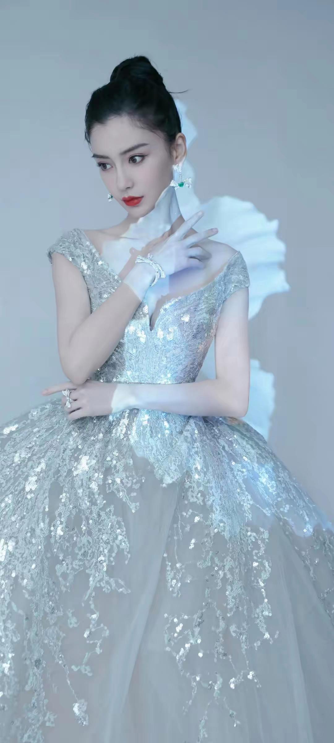 清新可人小美女高清壁纸_美女头像