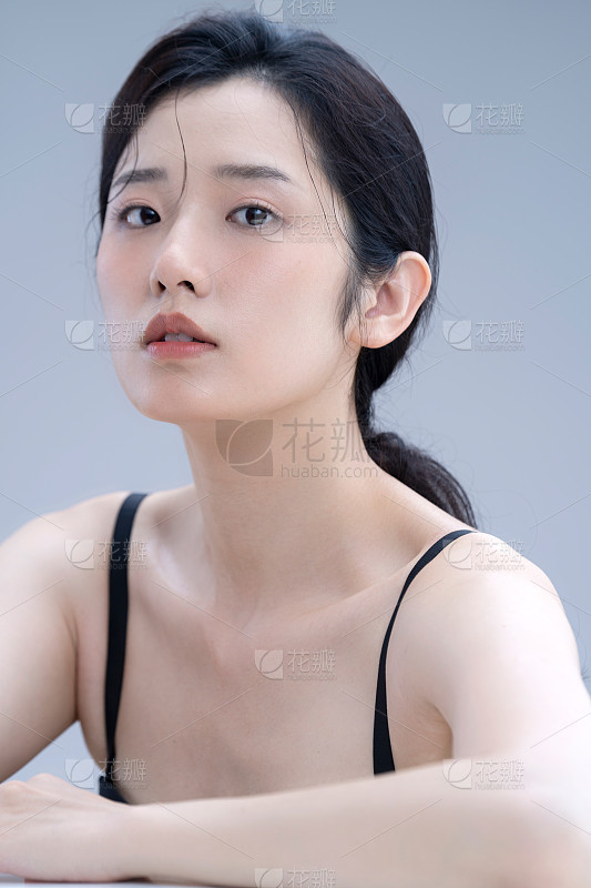 美发模特人像_美女高雅造型