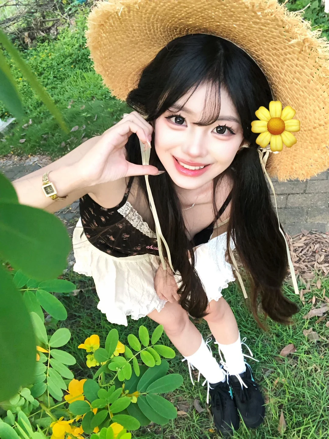 墨茨收集女头真人头像_美女头像真人氛围感