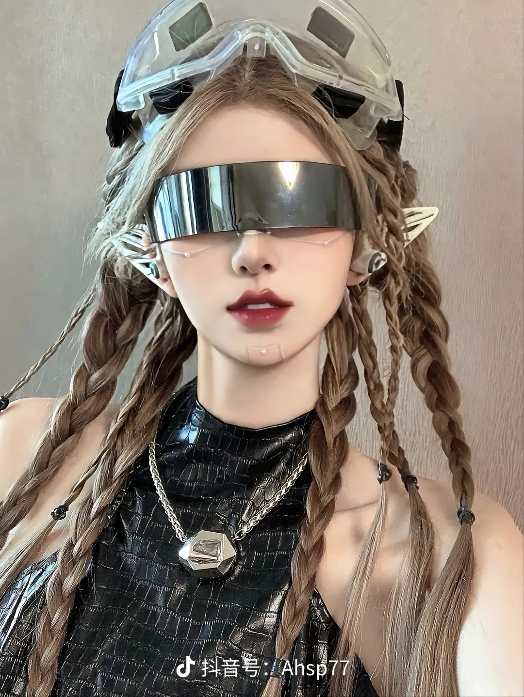 美女高雅造型_美女壁纸