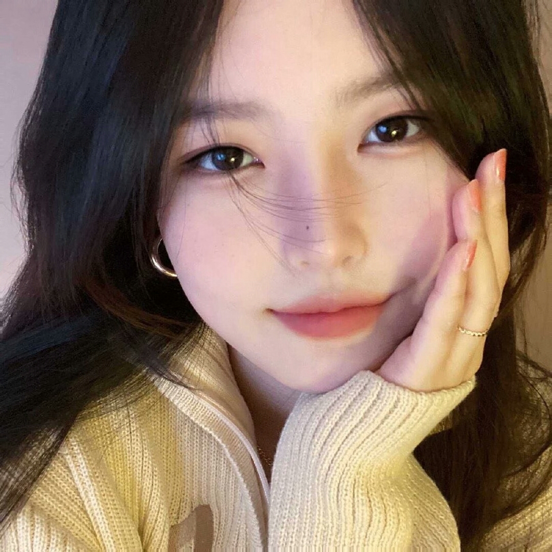 美女图片微信头像_美女头像真人高冷