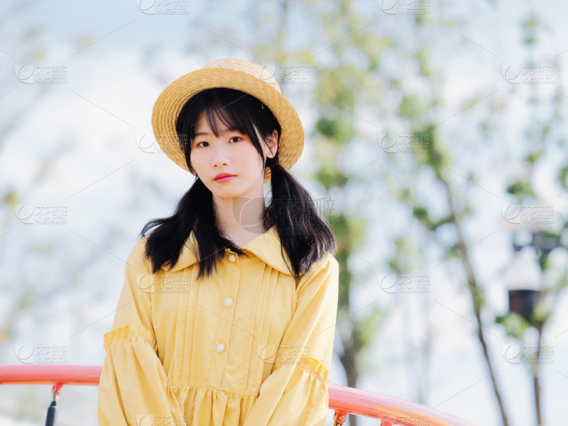 氛围感拉满的女生头像初微来自小红书网页版_美女头像真人版好看