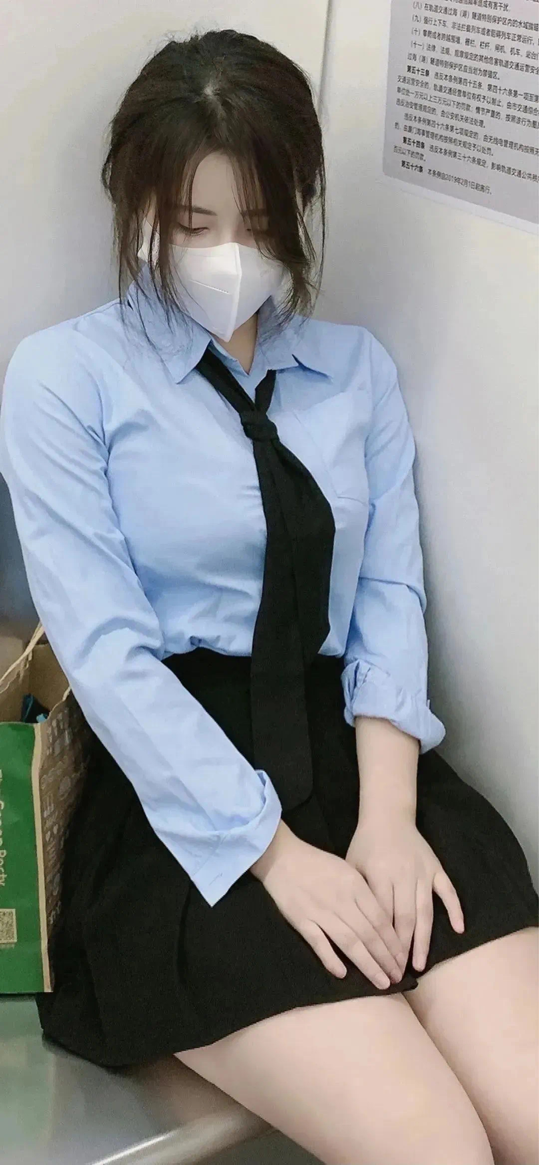 新娘未满ESCAPE美女头像真人