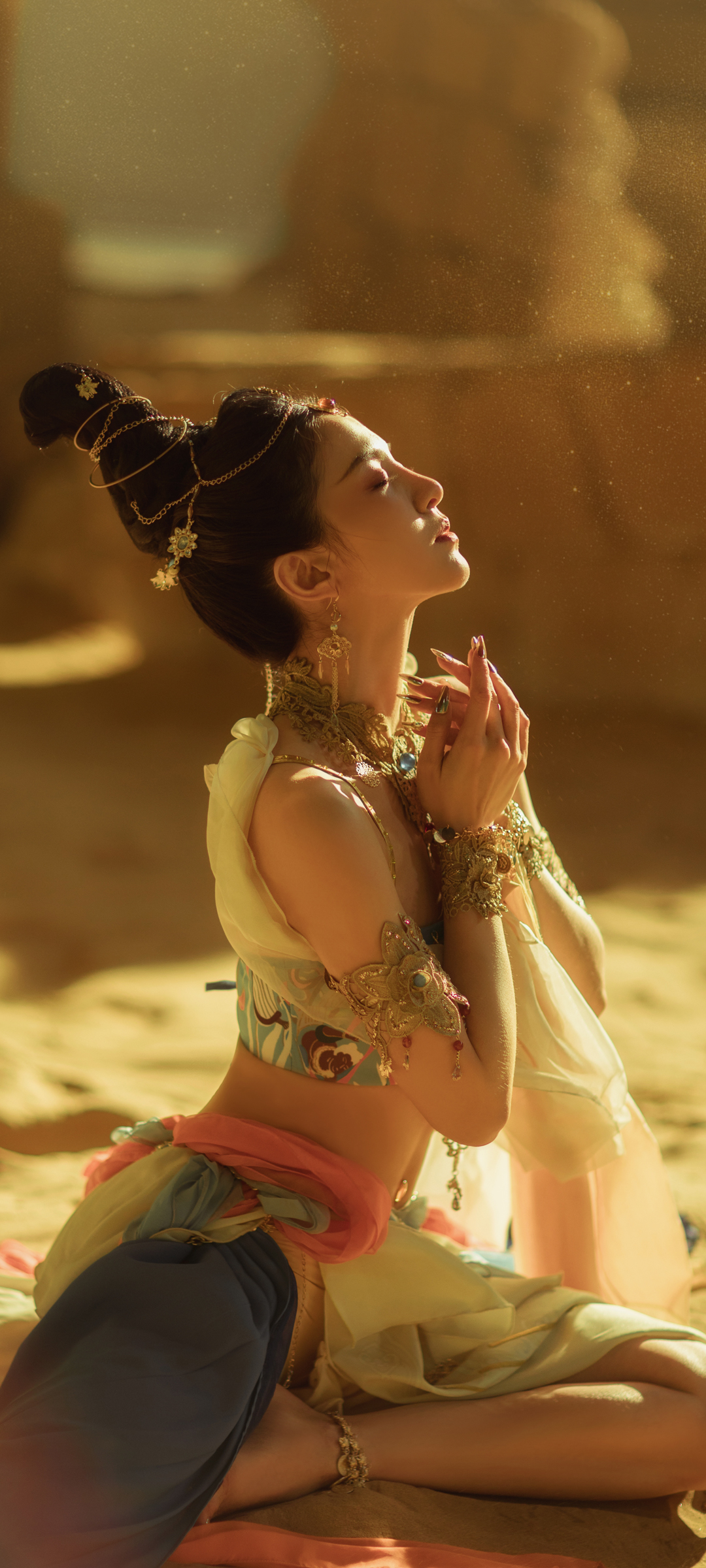 李沁樱花公主裙闭眼唯美照片美女壁纸_美女壁纸锁屏