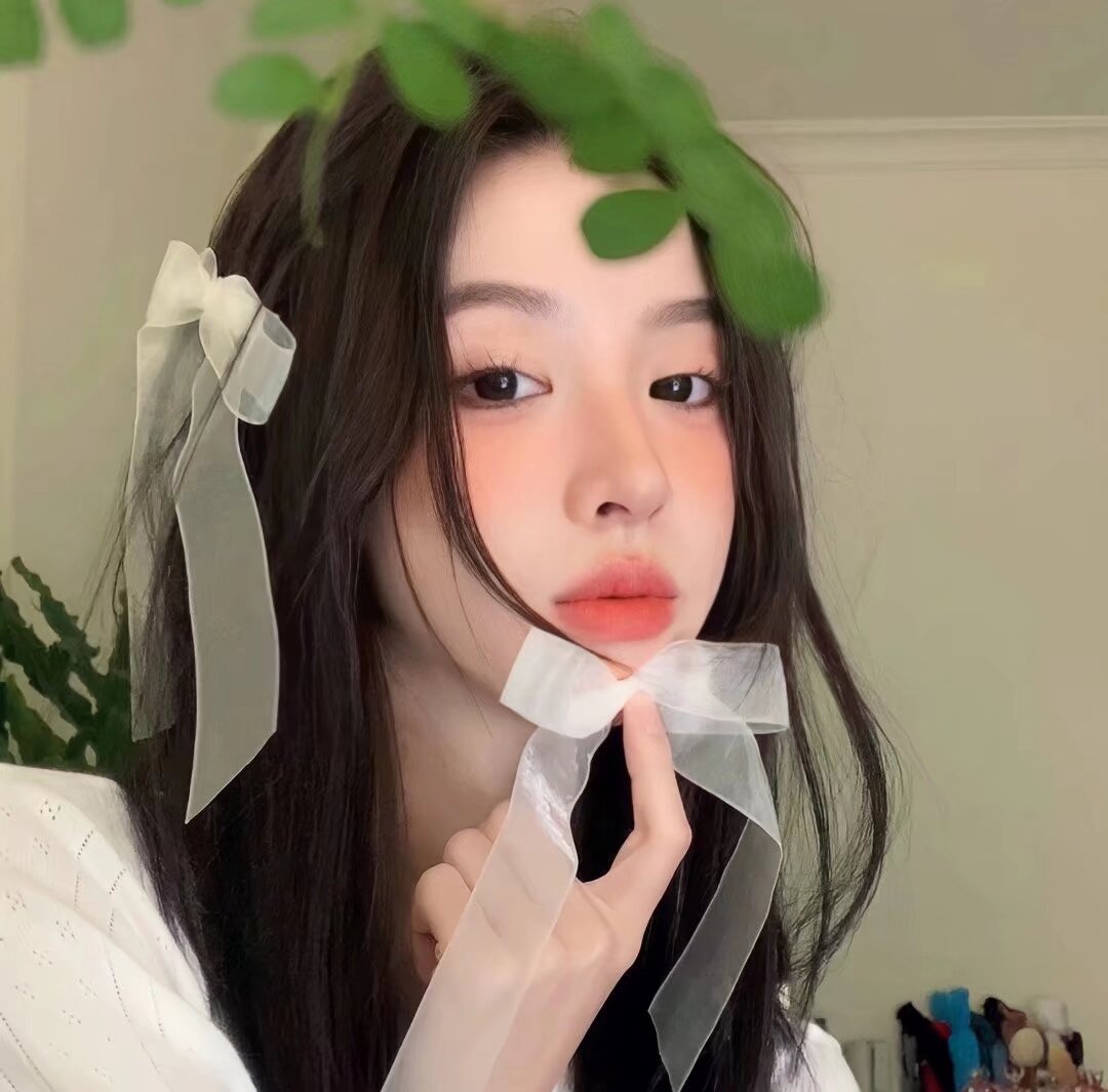 墨茨收集真人男头女头欧美模糊古早头像_美女壁纸手机壁纸