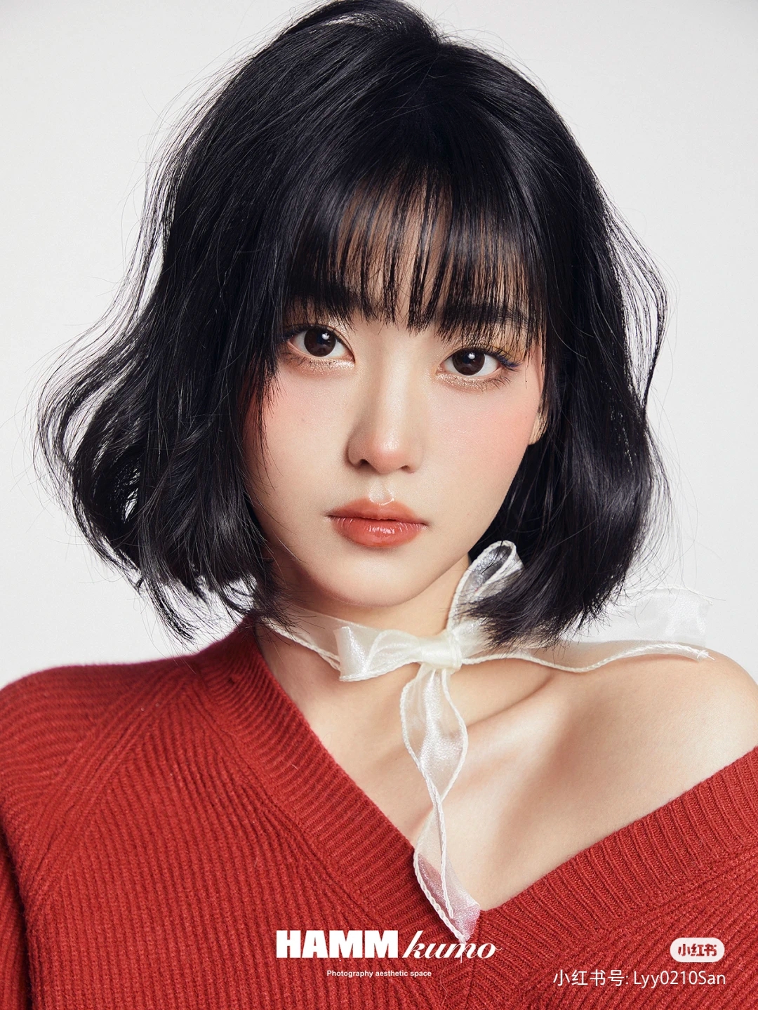 短金发女子鲍勃白金发型_美女照片游泳壁纸