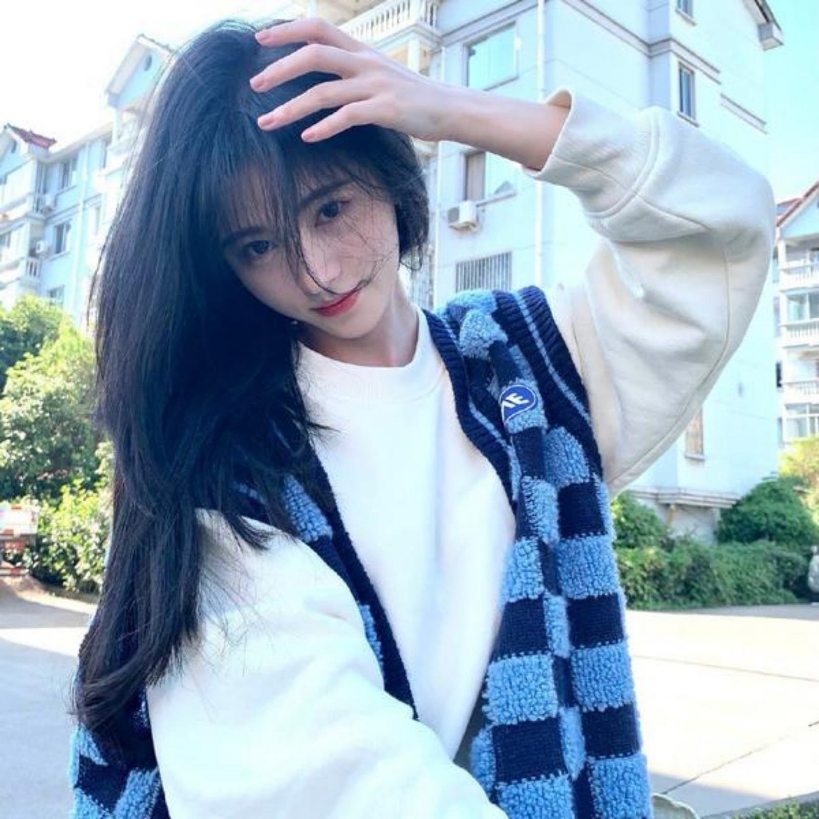 美女头像真人高冷_美女热舞