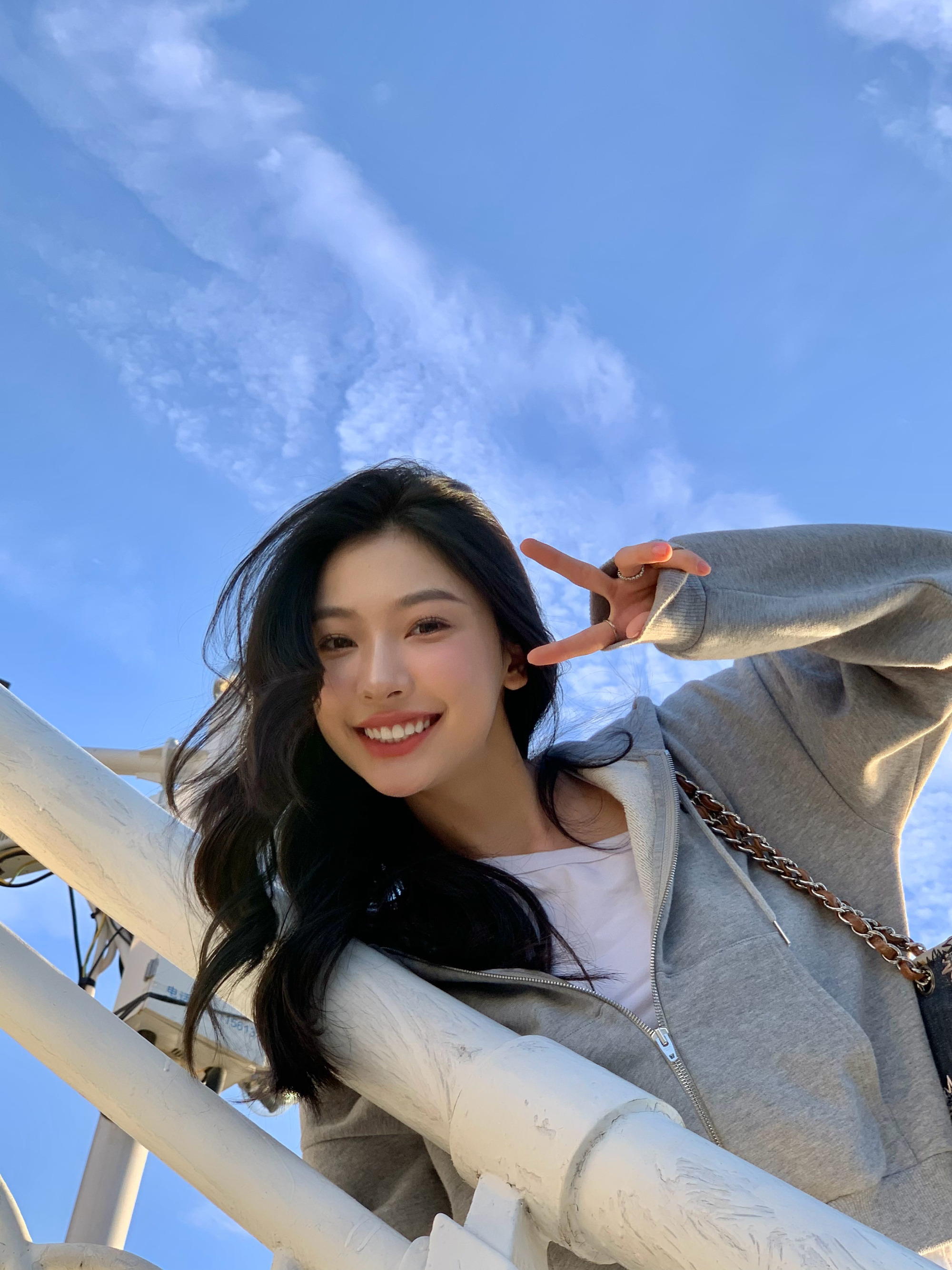 我举杯饮尽了风雪之美女壁纸狗头是谁打开前世柜发如微头条今日头条_美女头像一个人