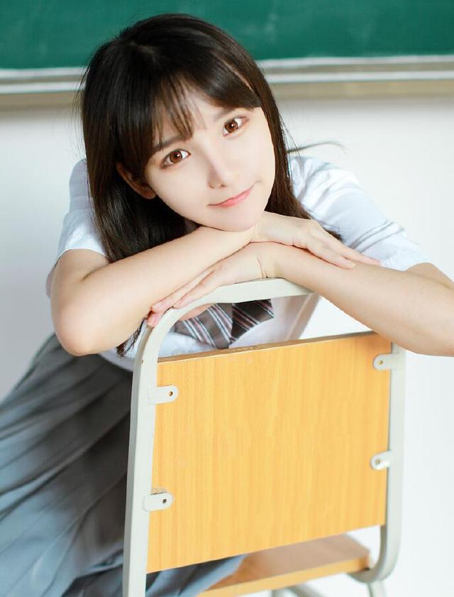 楠柒来自小红书网页版_美女高雅造型