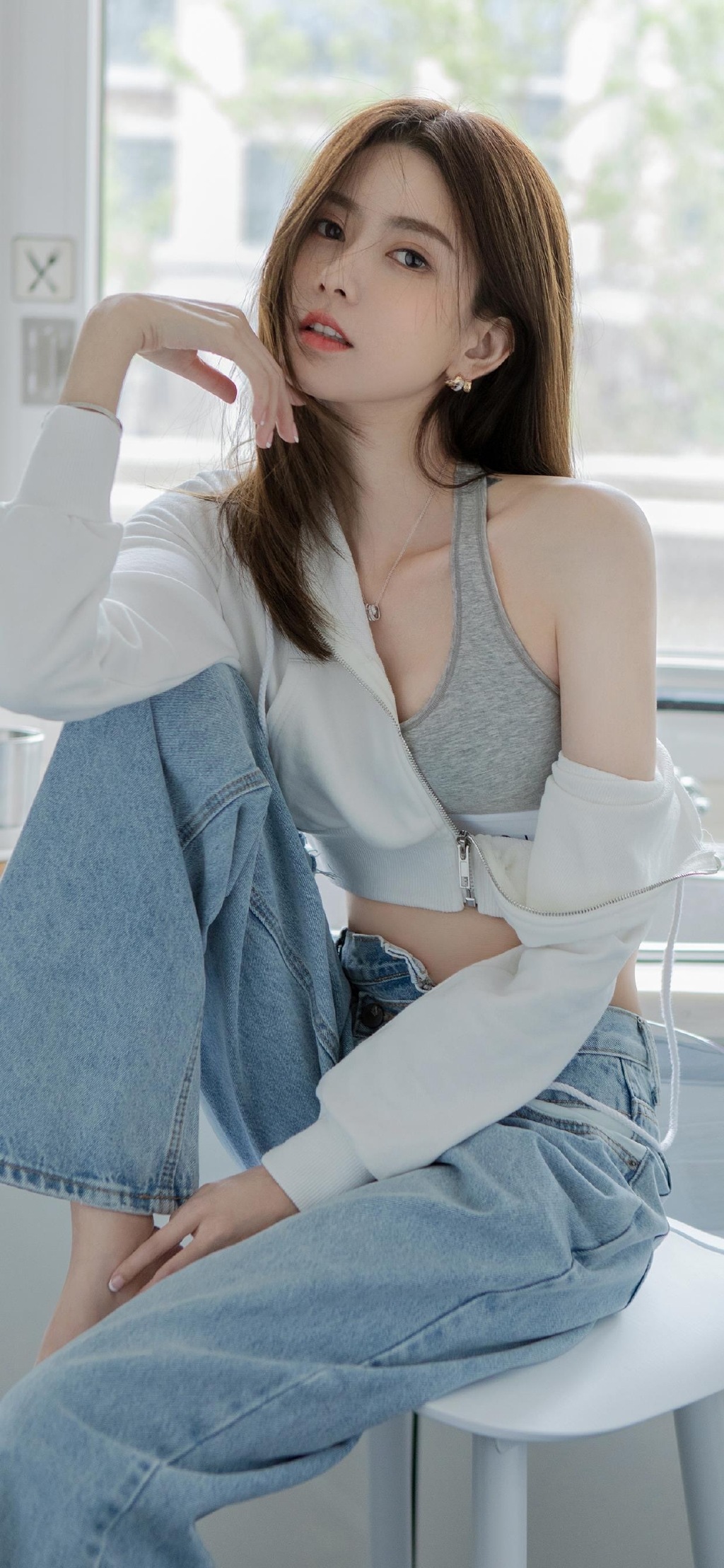 美女照片背影侧面唯美_美女壁纸手机壁纸