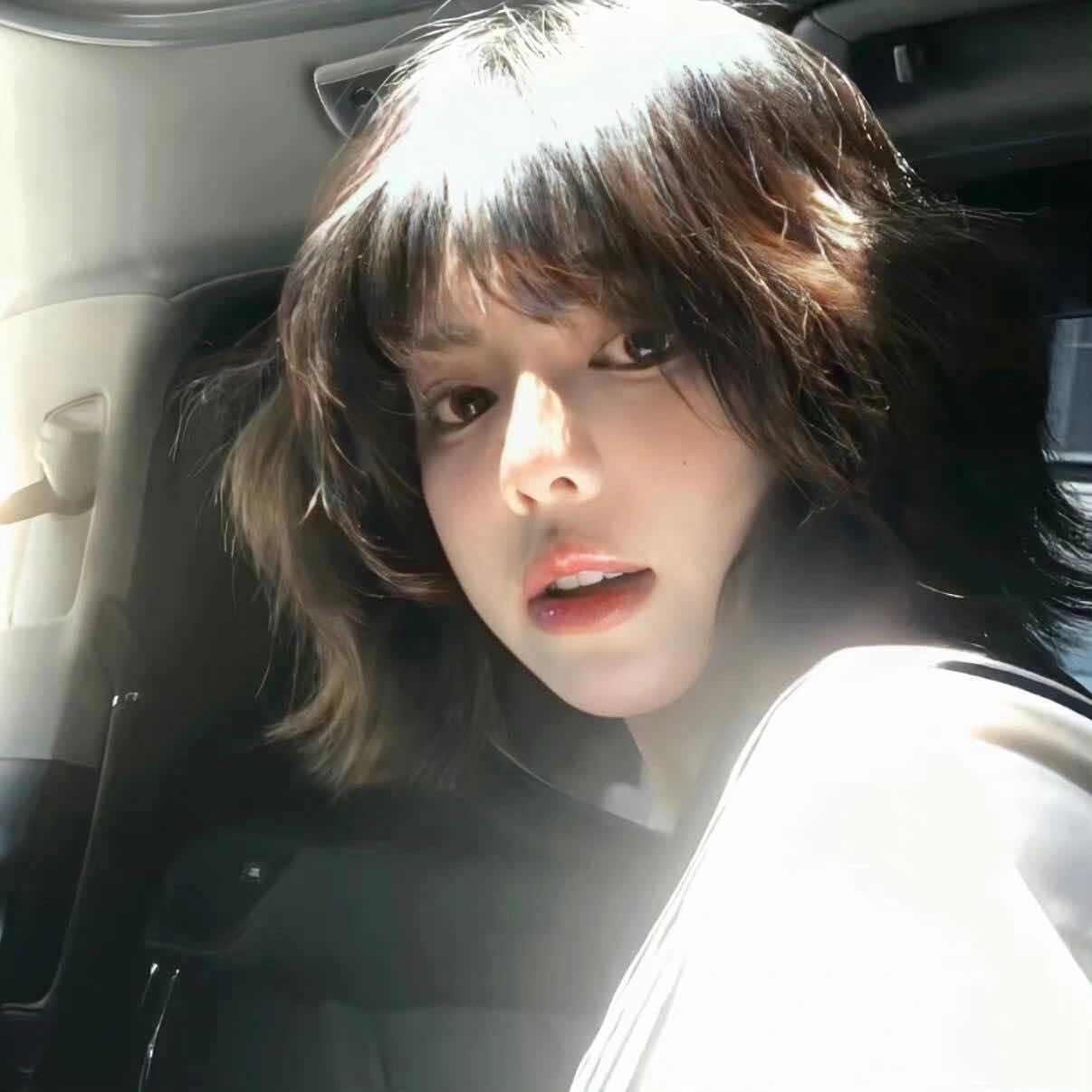 美女图片微信头像真人_美女头像真人