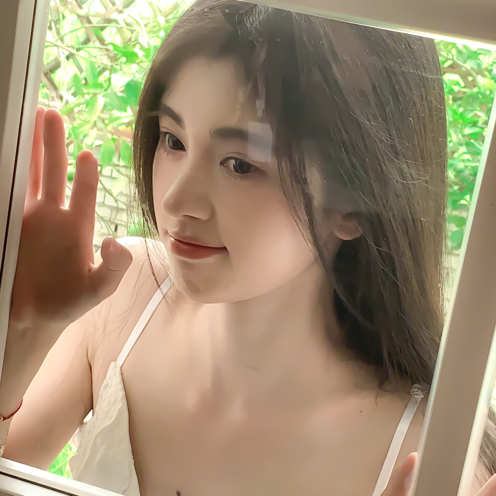 美女照片背影侧面_美女壁纸