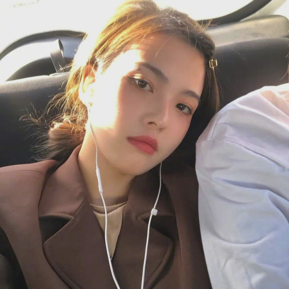 美女头像真人头像高冷_美女壁纸
