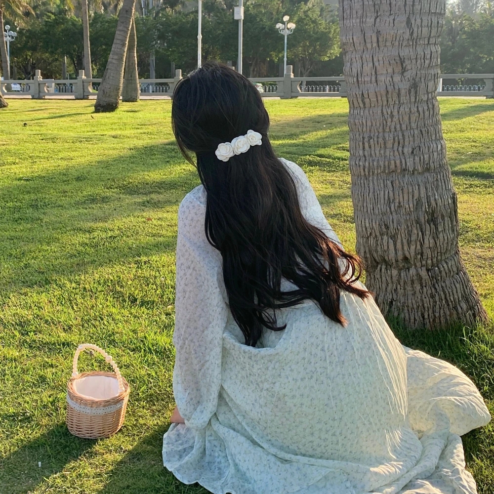 美女照片手机挡脸头像_美女照片头像真人图片