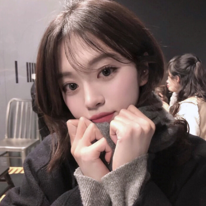 美女壁纸_美女照片真人图片背面