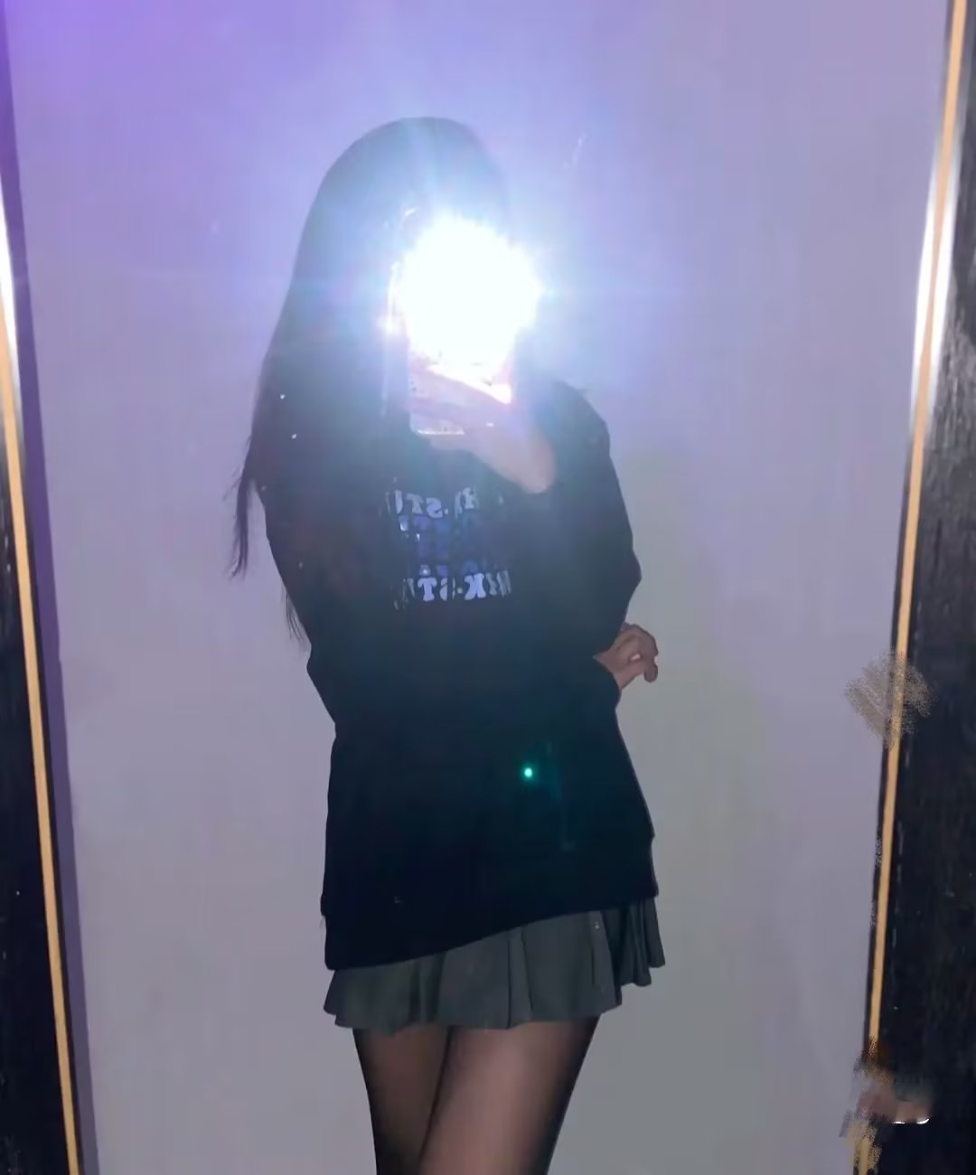 美女自拍_美女高雅造型
