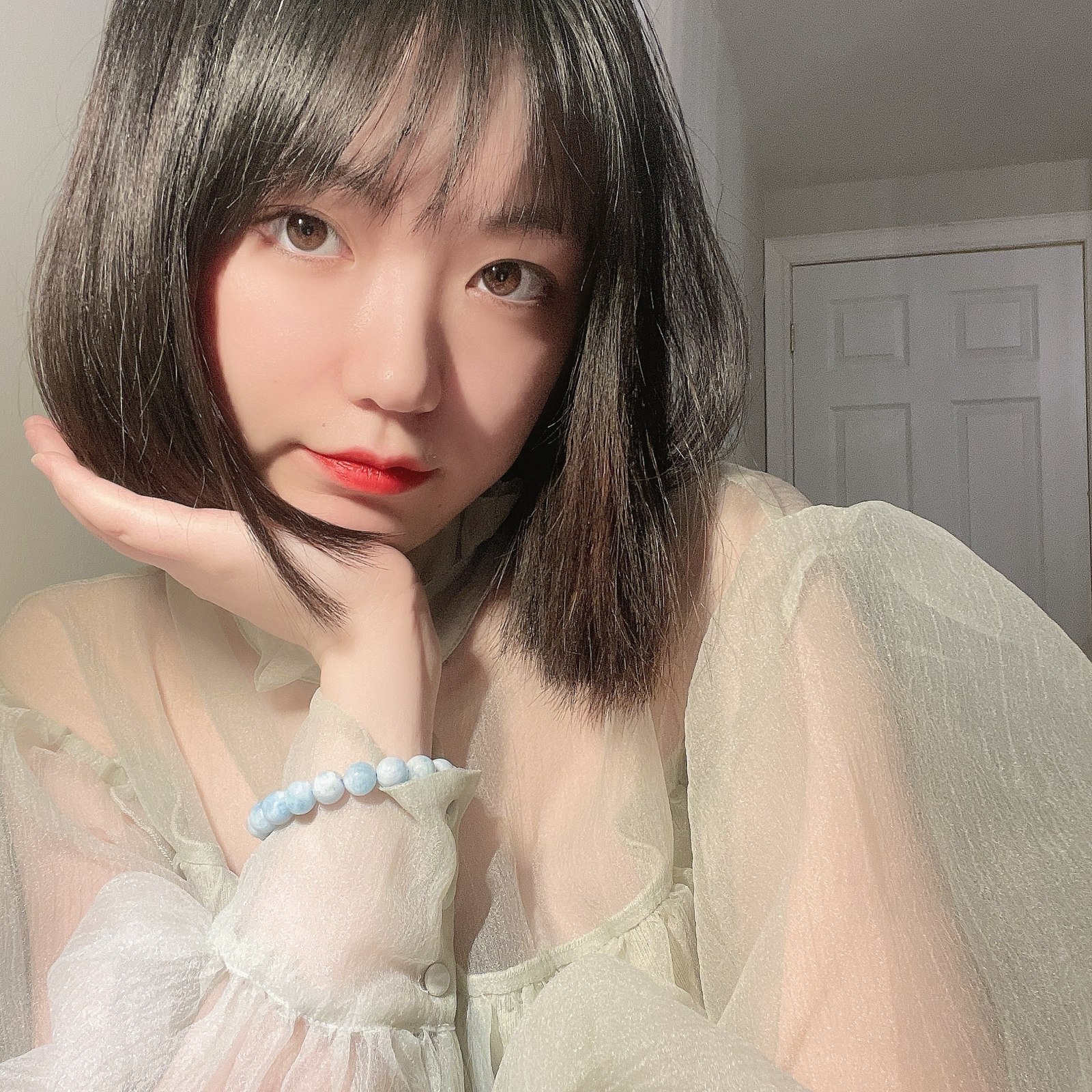 美女自拍_美女壁纸