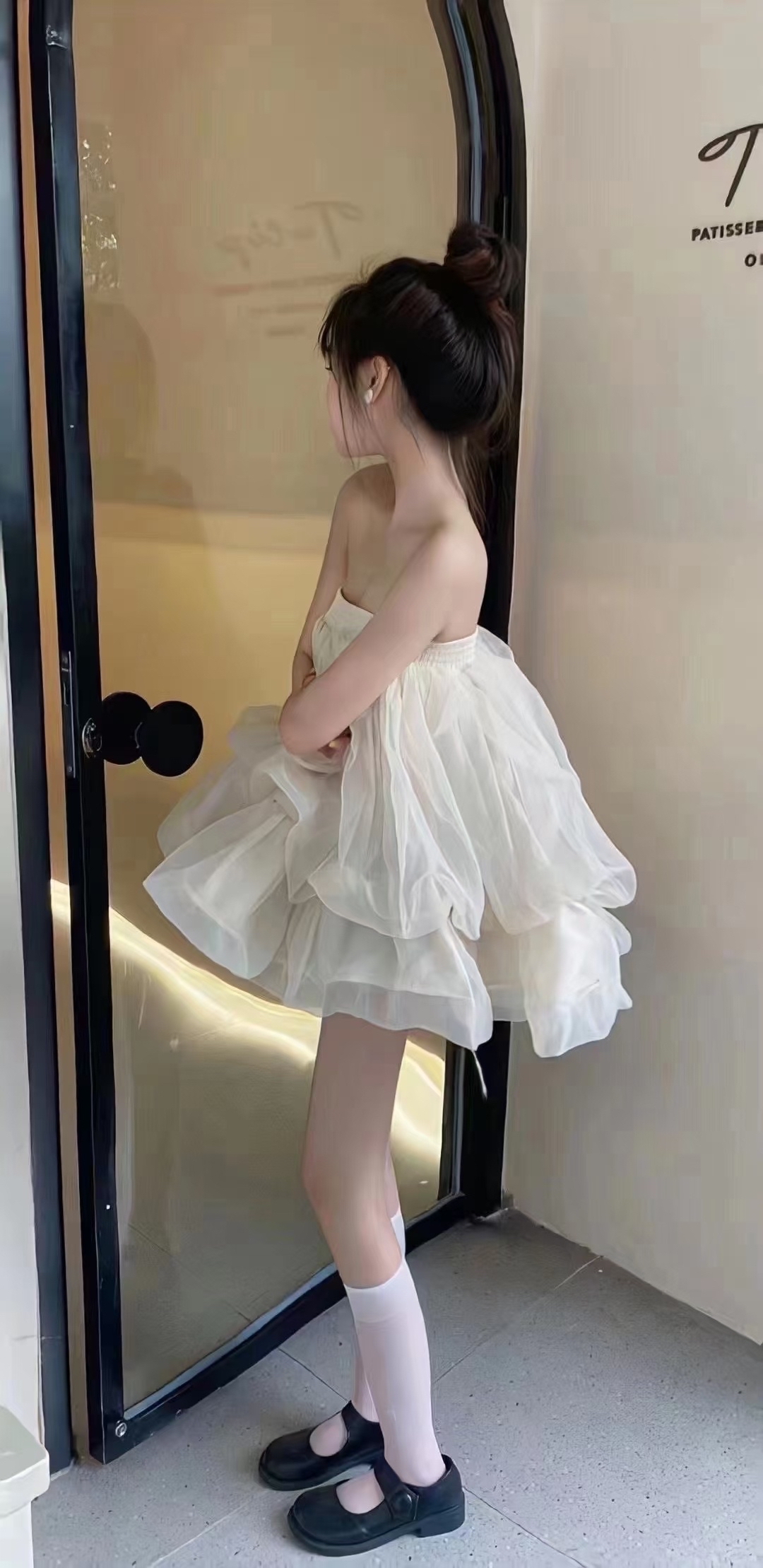美女壁纸手机壁纸_美女照片背影侧面