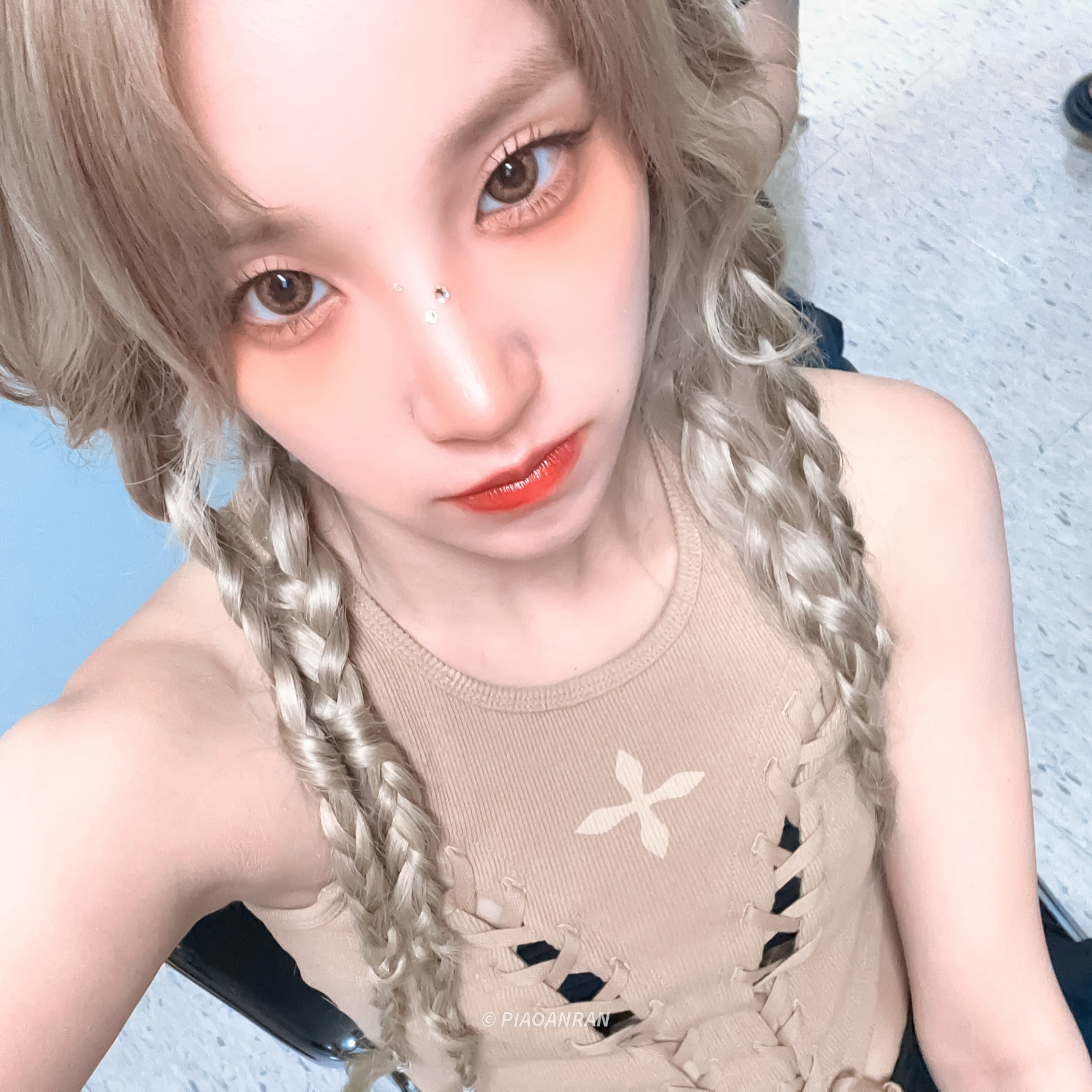 美女头像真实_美女照片。