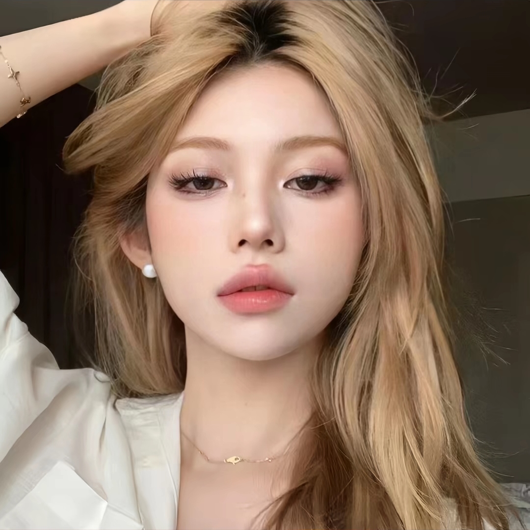 美女照片性格_美女高雅造型