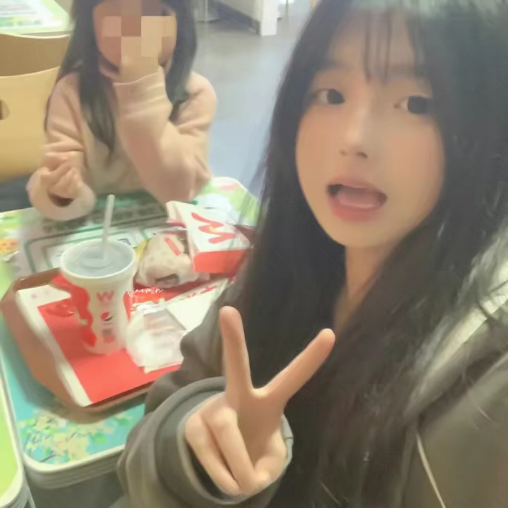 美女照片游泳写真壁纸_美女头像