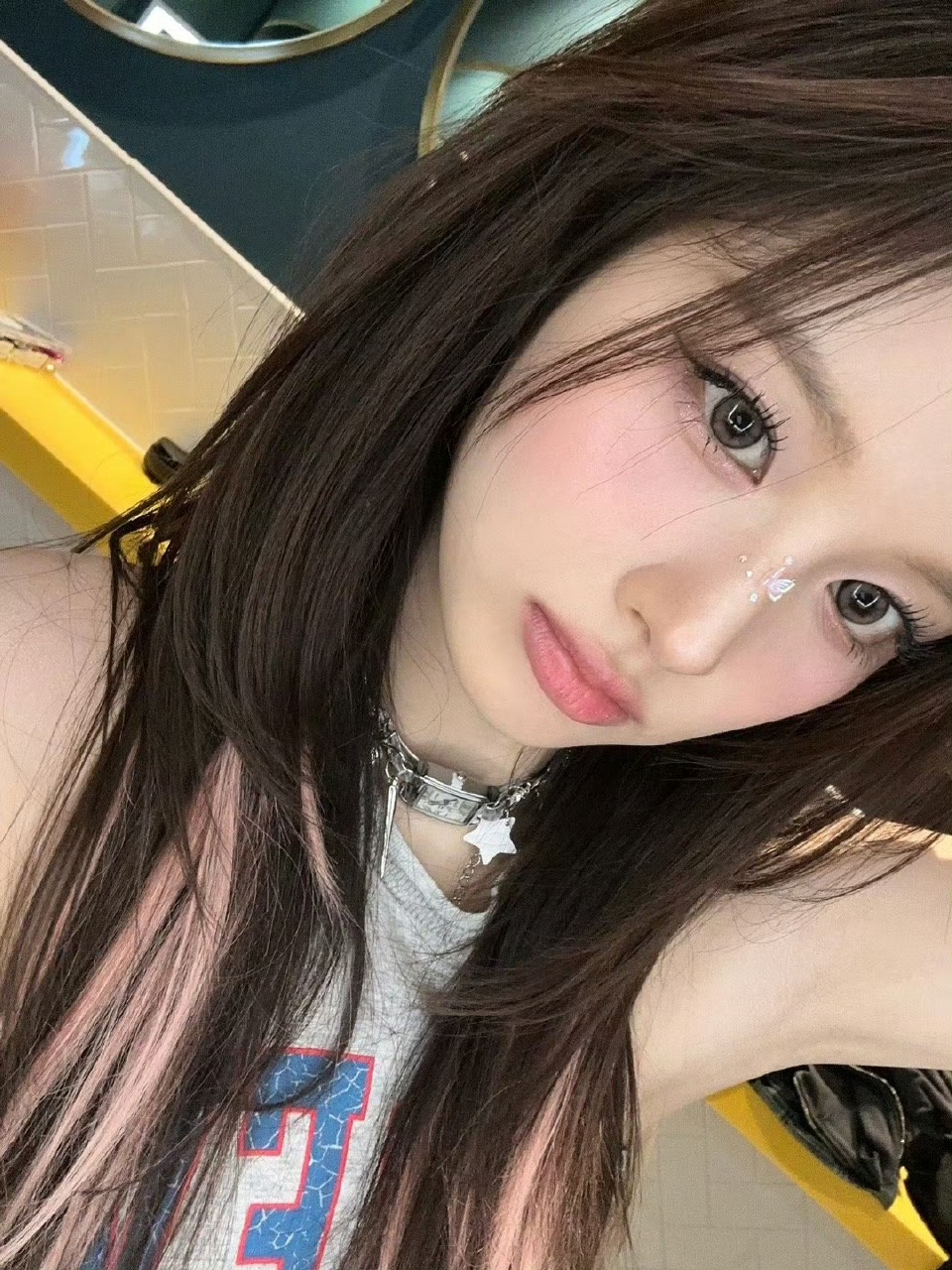 美女壁纸2560*1440_美女照片