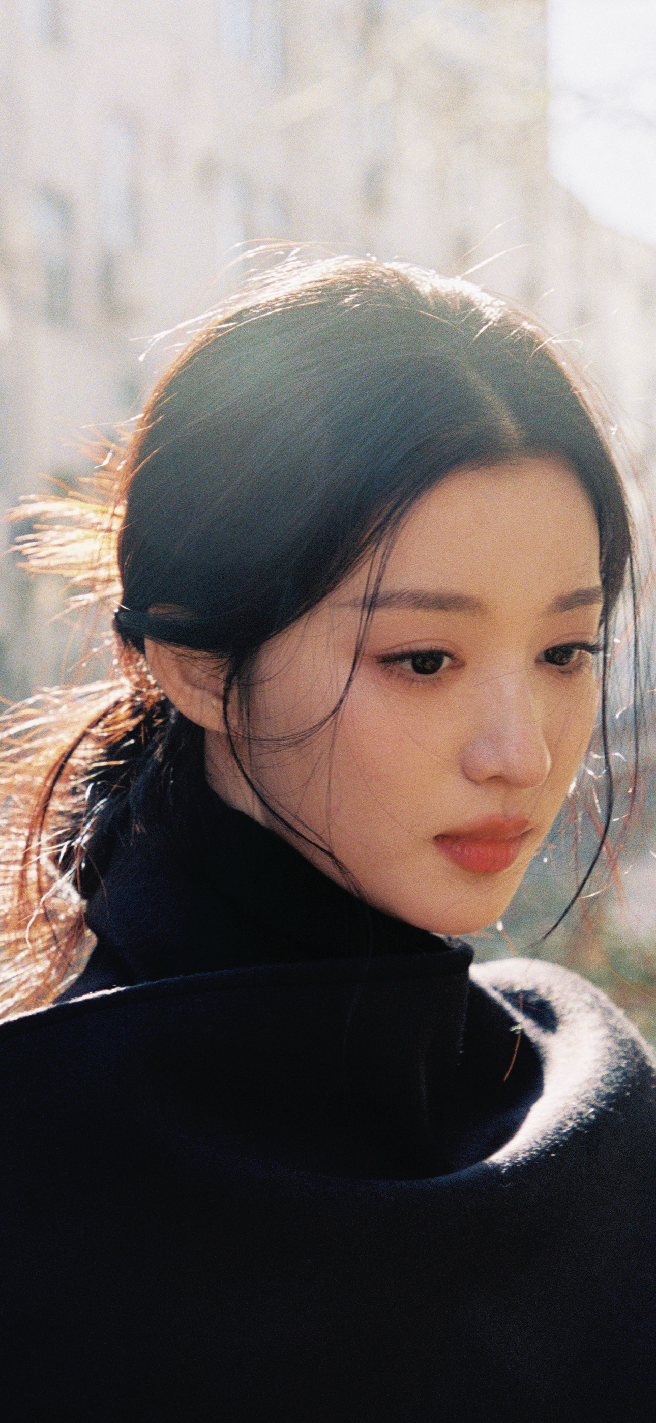 美女照片游泳壁纸_美女图片微信头像背影高清