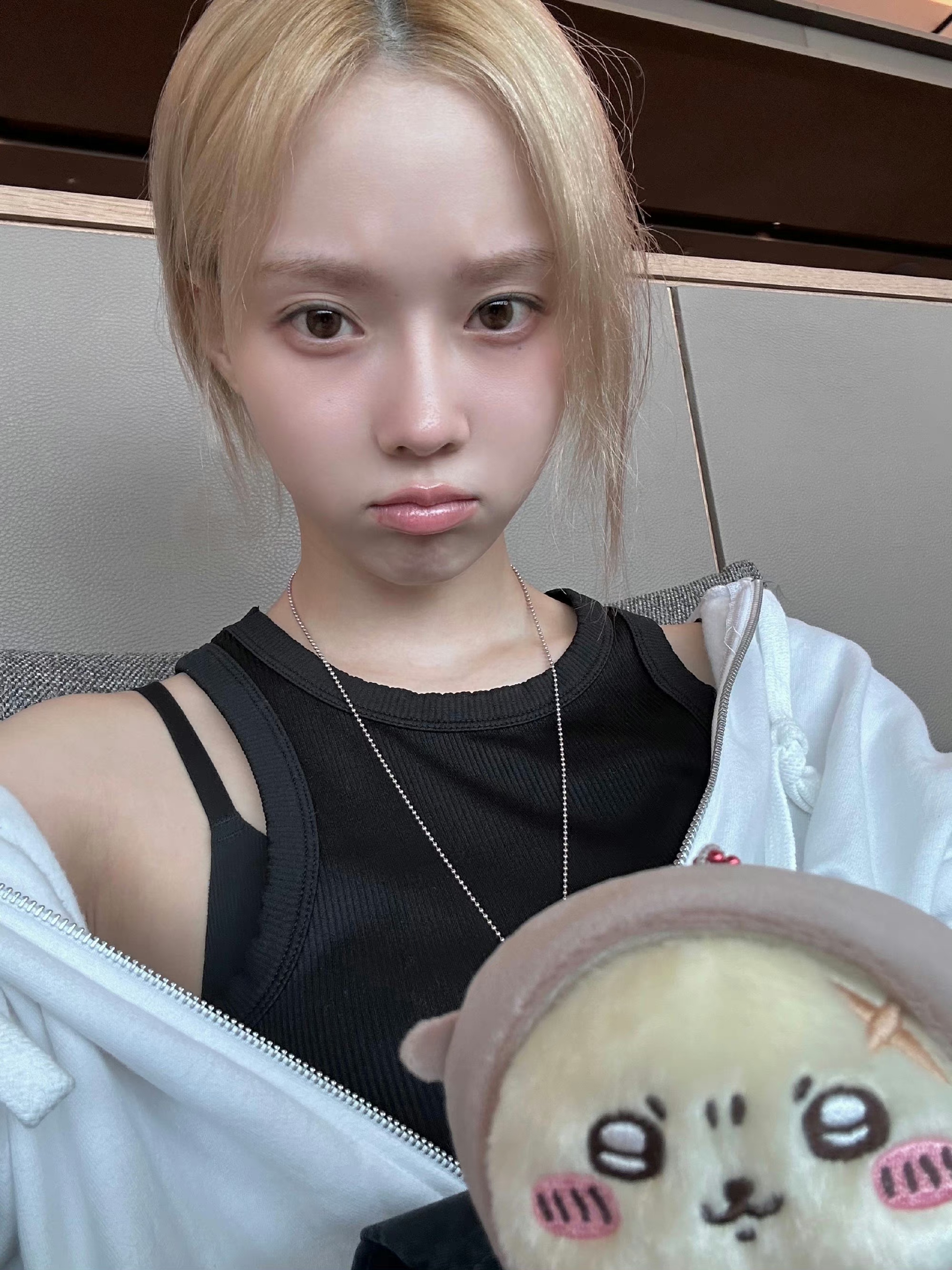 美女高雅造型_美女头像真人
