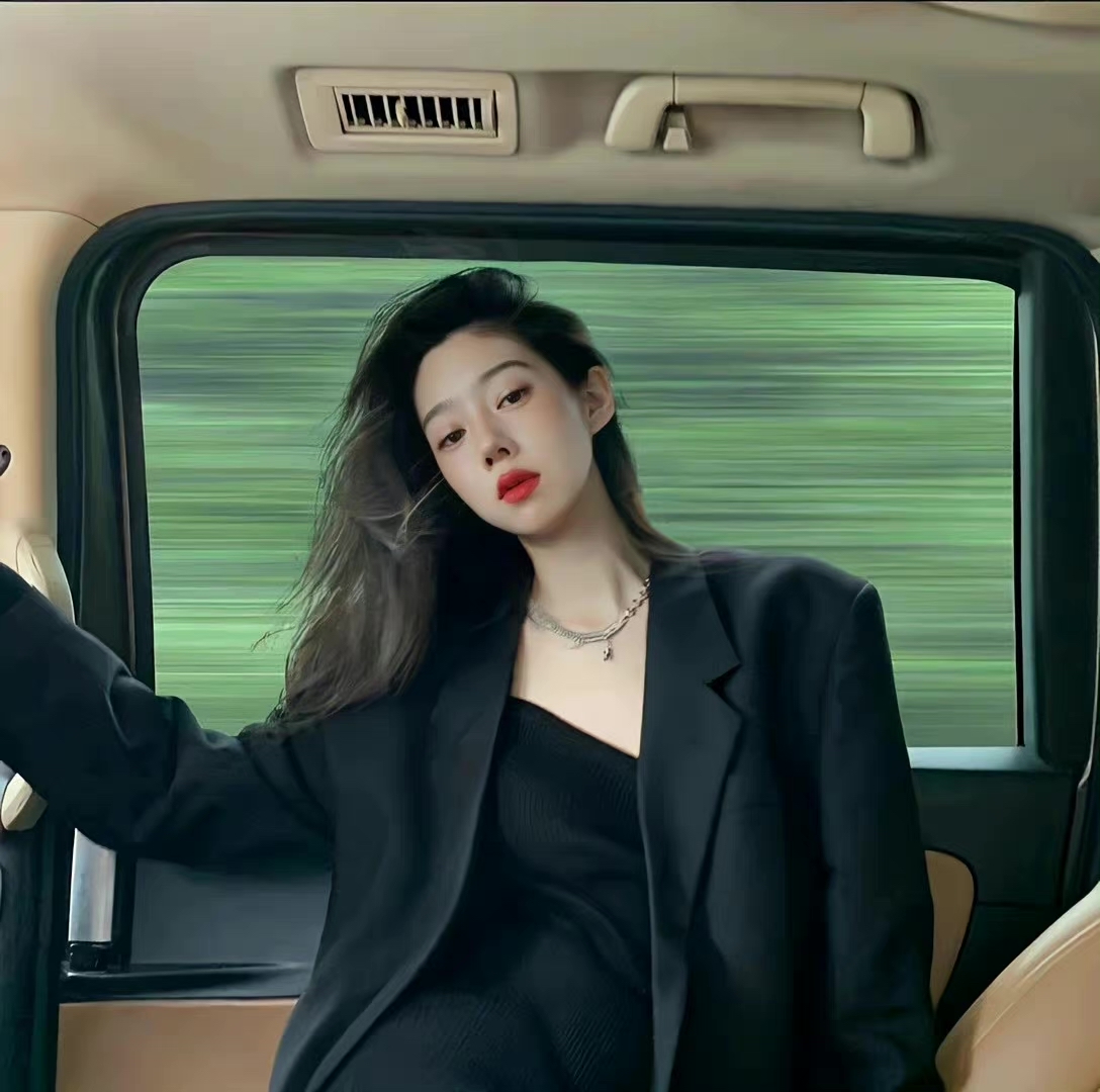 美女头像甜美背影_美女照片